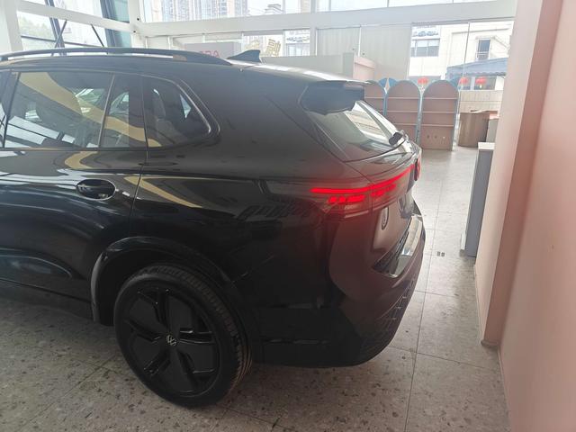 Volkswagen Tiguan 2024 thumb 9