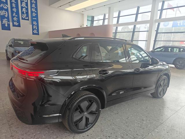 Volkswagen Tiguan 2024 thumb 11
