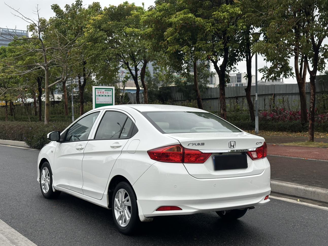 Honda City 2016 thumb 2