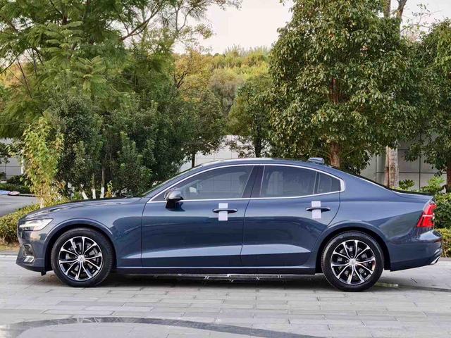Volvo S60 2021 thumb 4