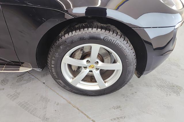 Porsche Macan 2016 thumb 7