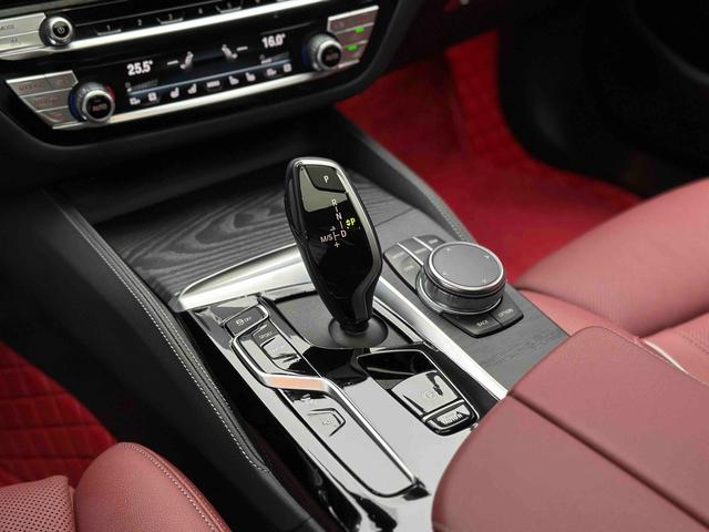 BMW 5 серии 2023 thumb 7
