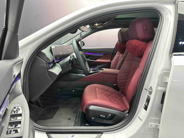 BMW 5 серии 2025 thumb 3