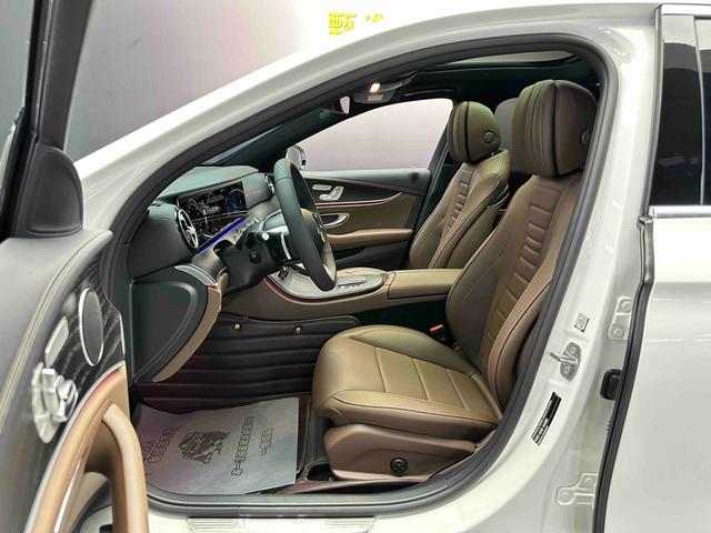 Mercedes-Benz E-Class 2023 thumb 2
