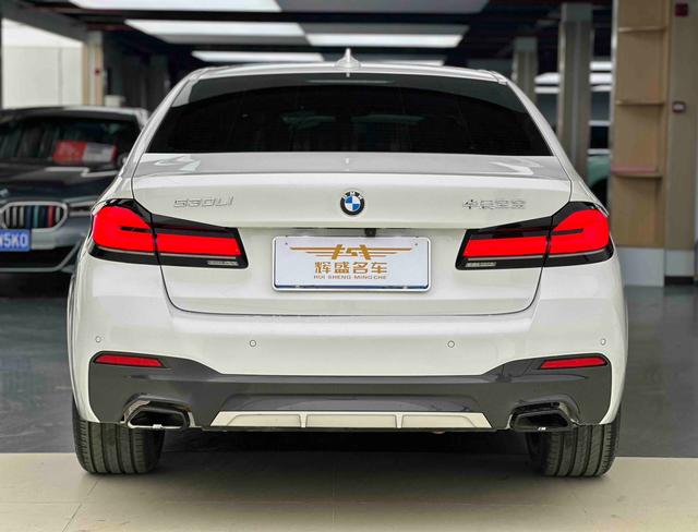 BMW 5 серии 2022 thumb 6