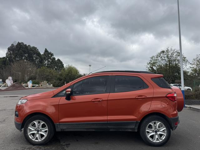 Ford EcoSport 2015 thumb 2