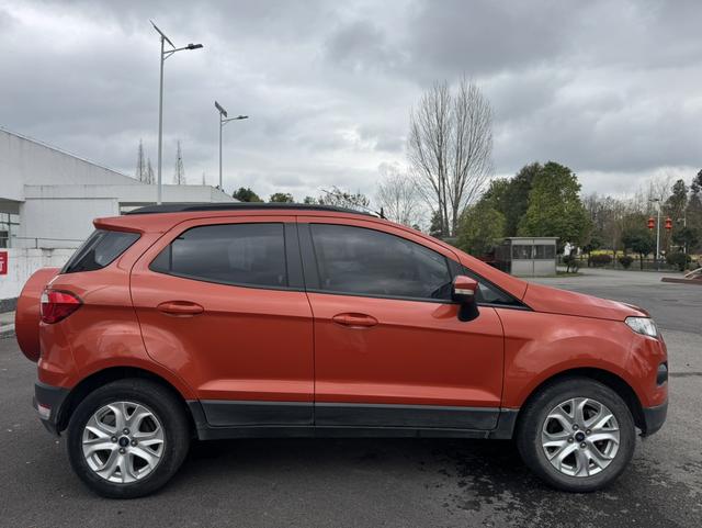 Ford EcoSport 2015 thumb 6