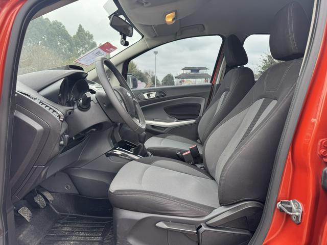 Ford EcoSport 2015 thumb 10