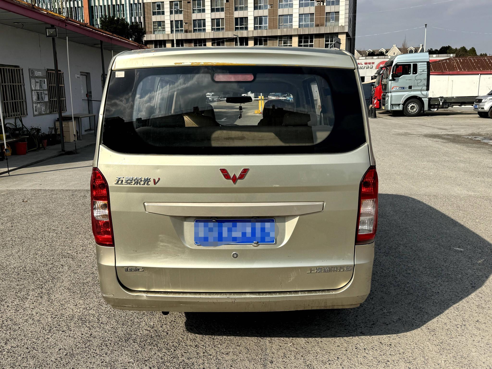 Wuling Rongguang V 2016 thumb 4