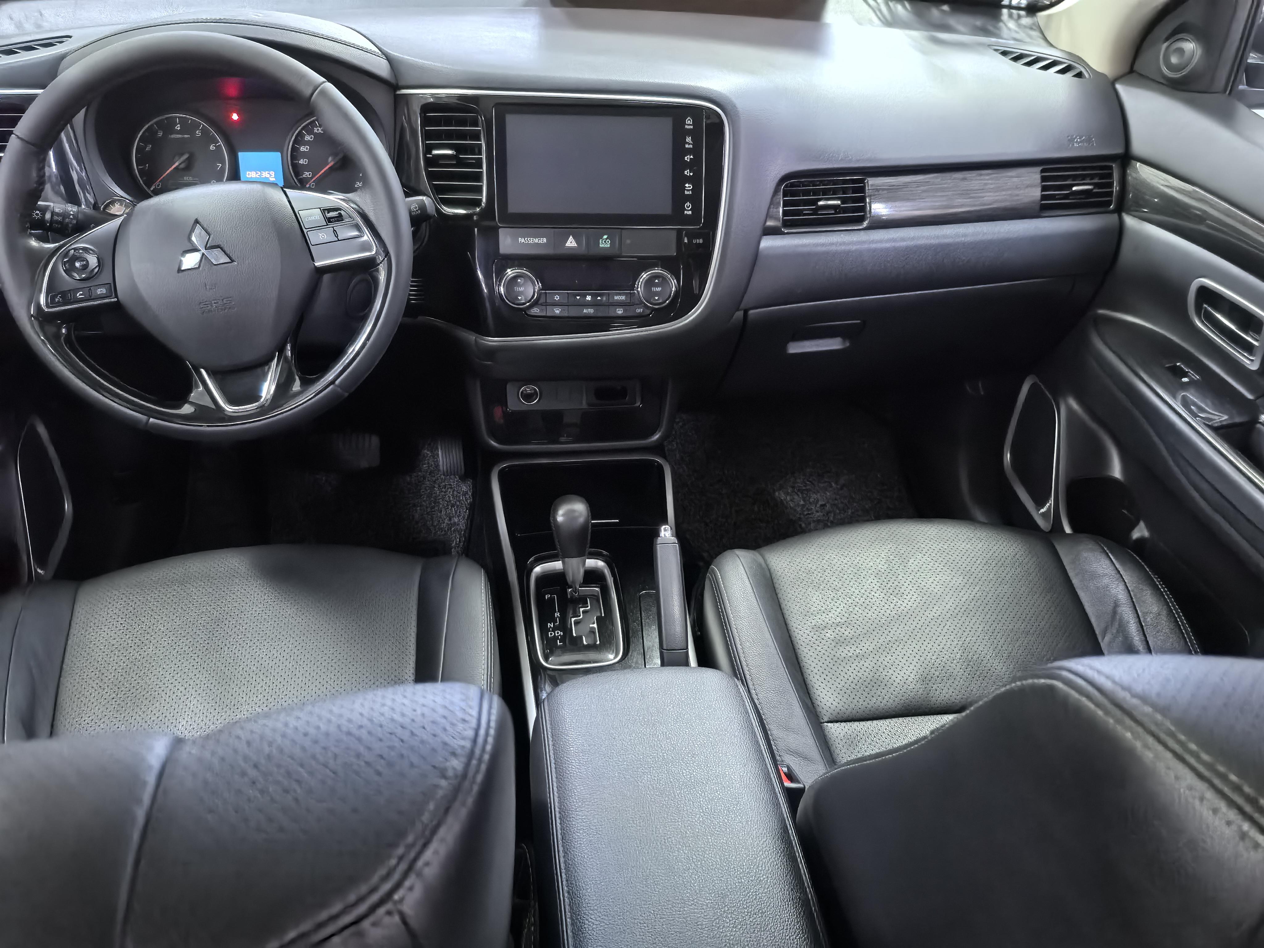 Mitsubishi Outlander 2018 thumb 6