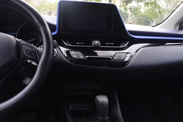 Toyota C-HR 2022 thumb 12