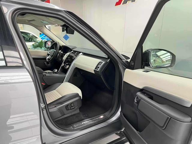 Land Rover Discovery 2021 thumb 3