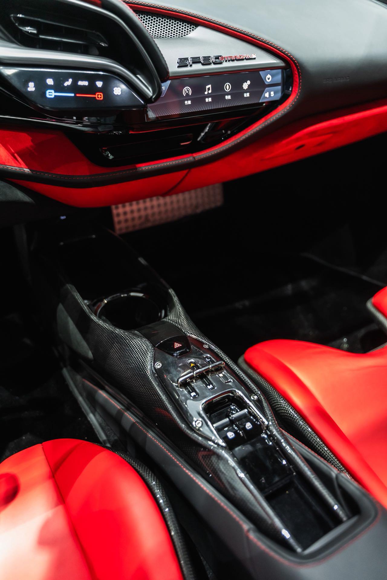 Ferrari SF90 2023 thumb 6