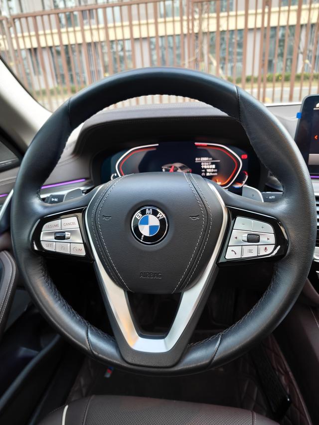 BMW 5 серии 2022 thumb 10