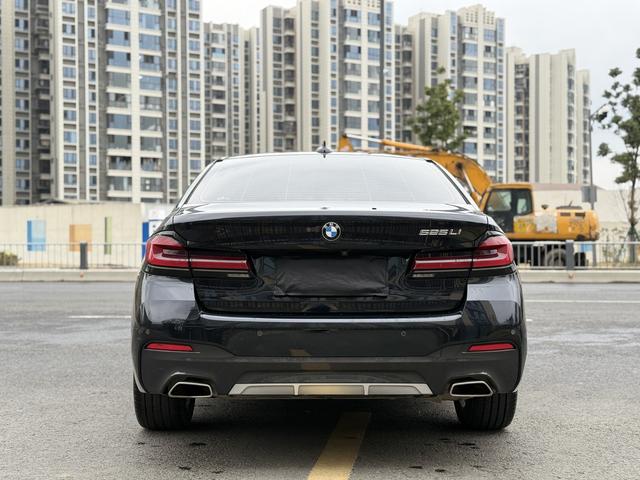 BMW 5 серии 2021 thumb 3