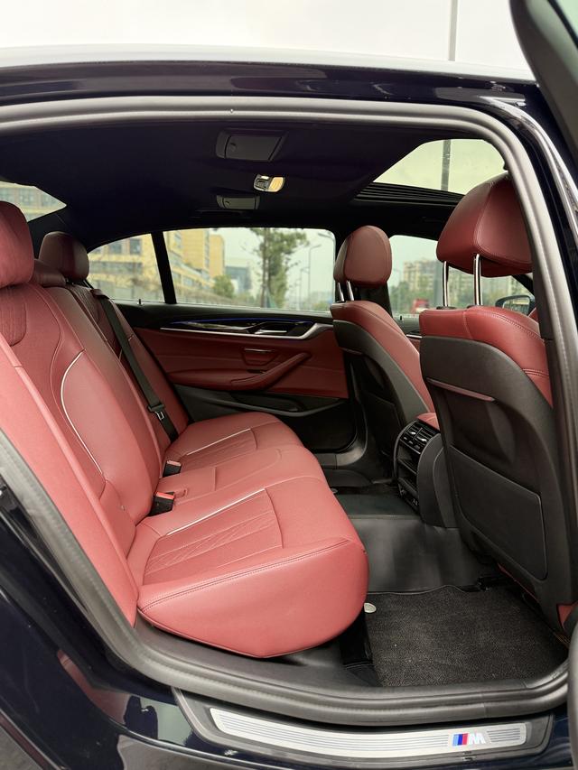BMW 5 серии 2021 thumb 10