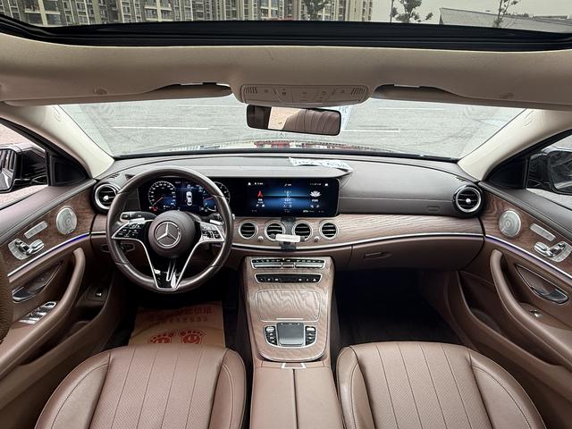 Mercedes-Benz E-Class 2022 thumb 2