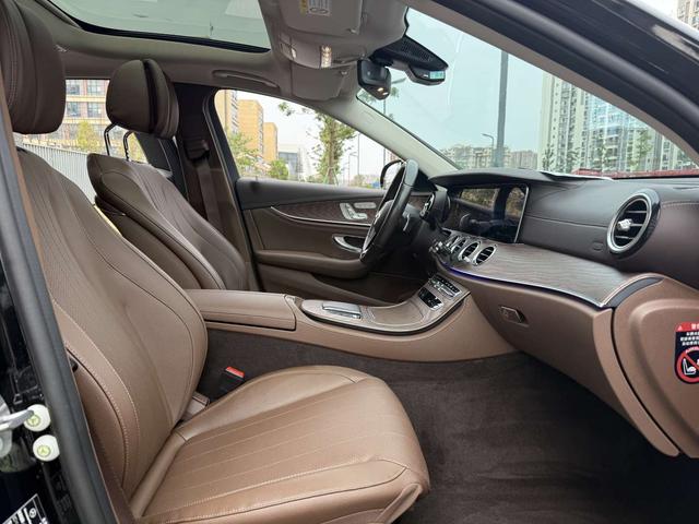 Mercedes-Benz E-Class 2022 thumb 4