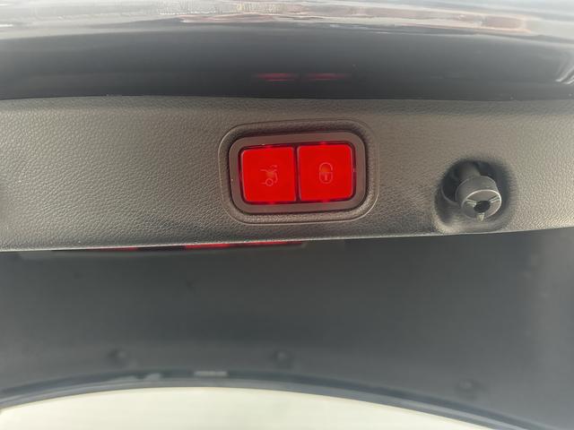 Mercedes-Benz E-Class 2022 thumb 10