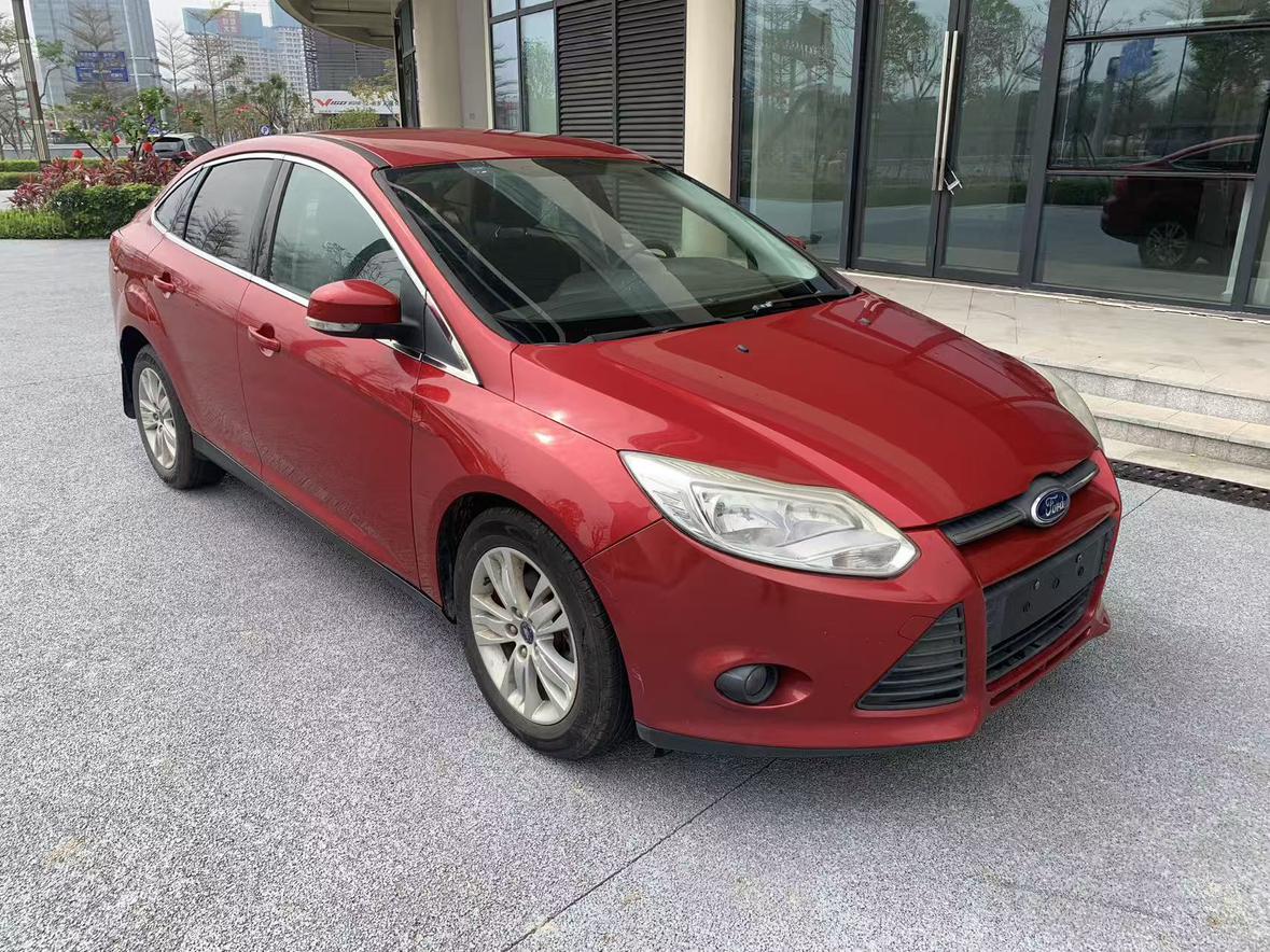 Ford Focus ST 2015 thumb 10