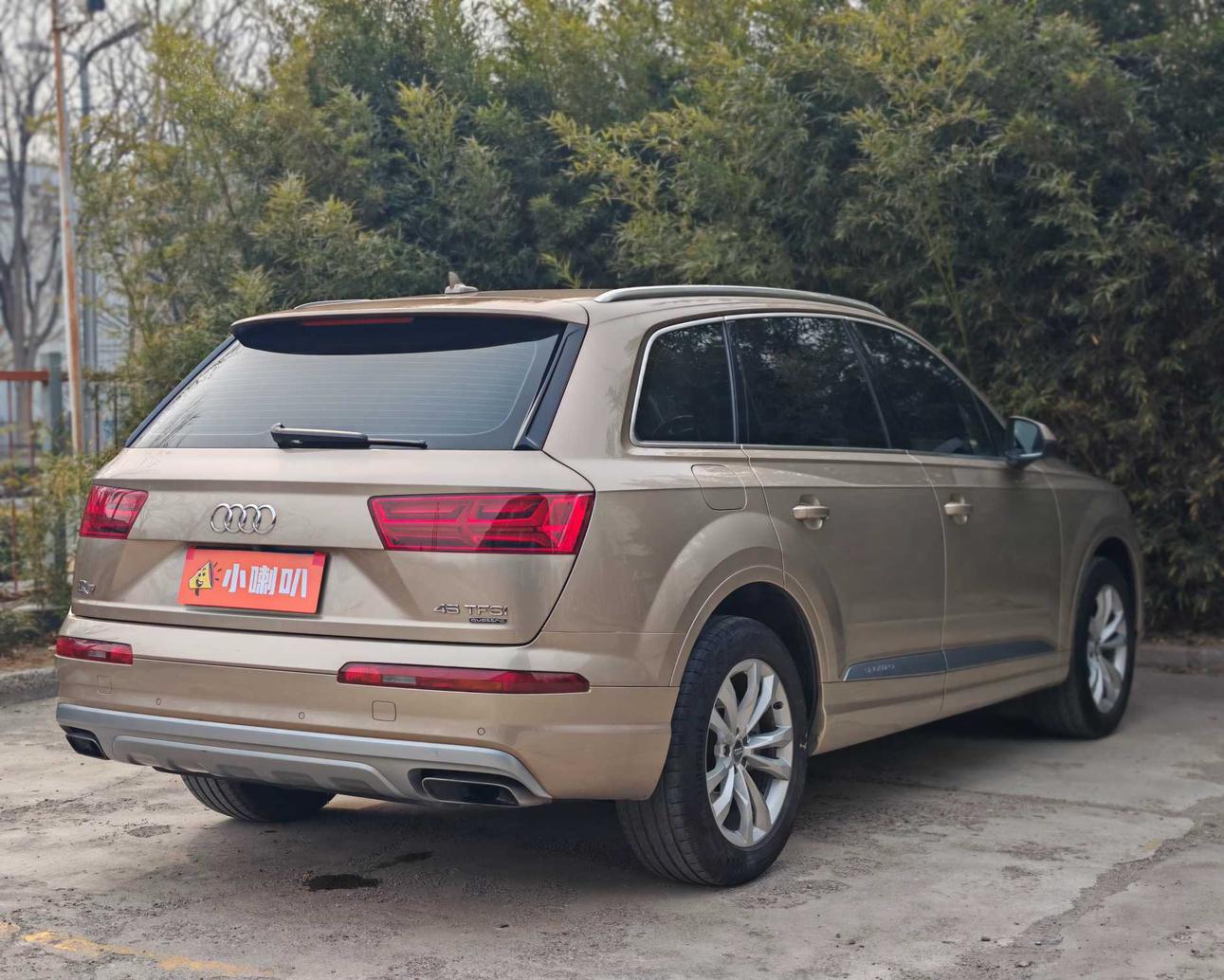 Audi Q7 2018 thumb 4