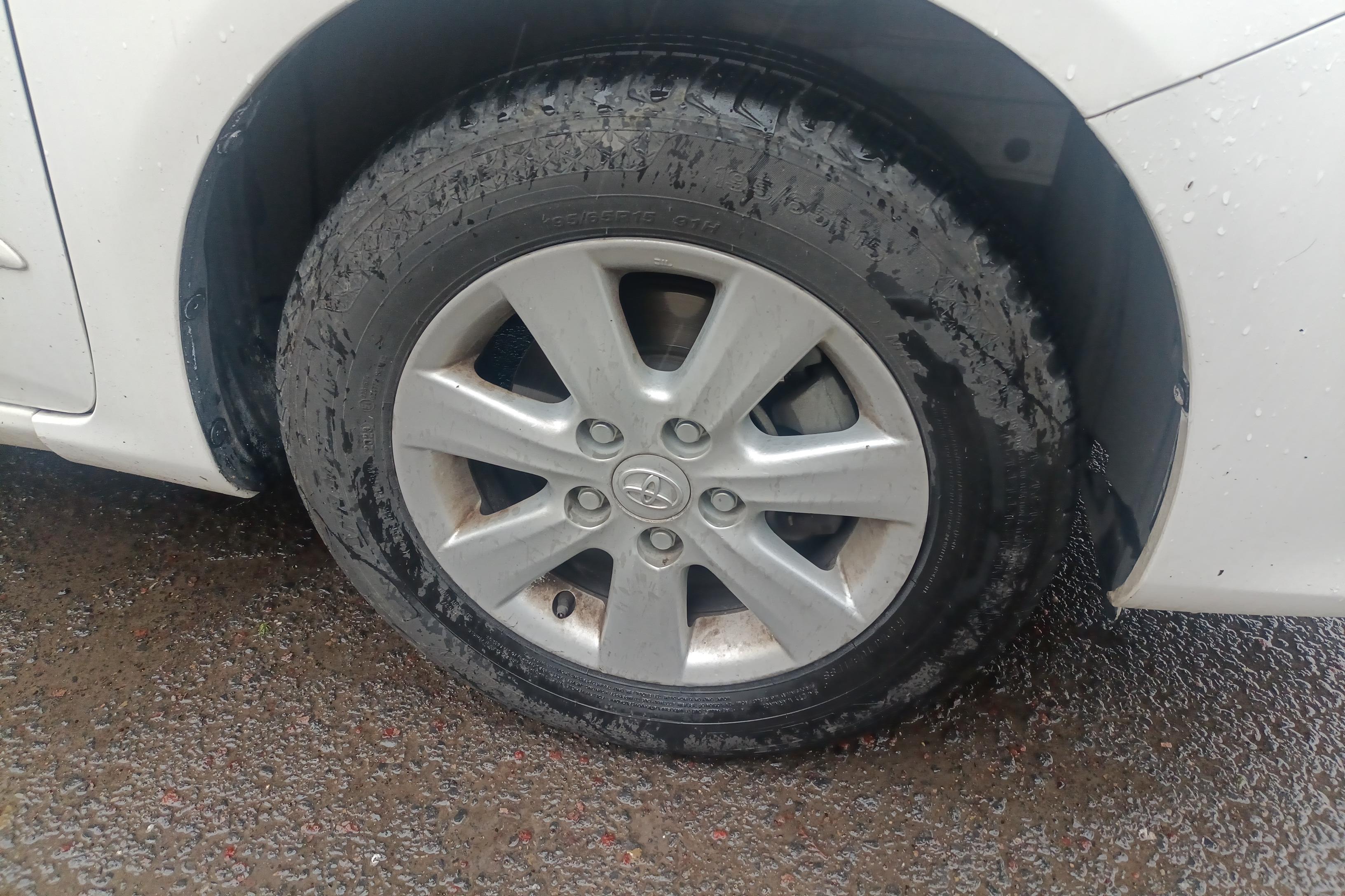 Toyota Corolla 2013 thumb 3