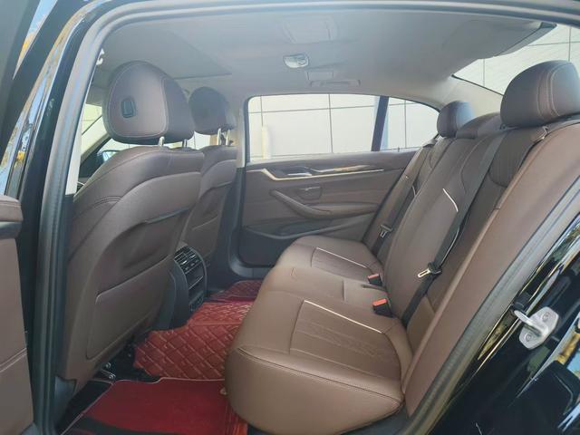 BMW 5 серии 2021 thumb 3