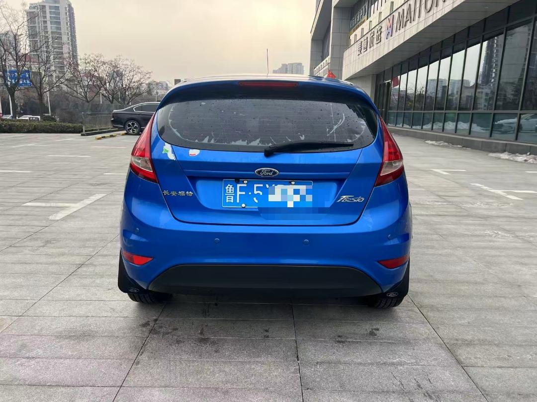 Ford Fiesta 2012 thumb 4