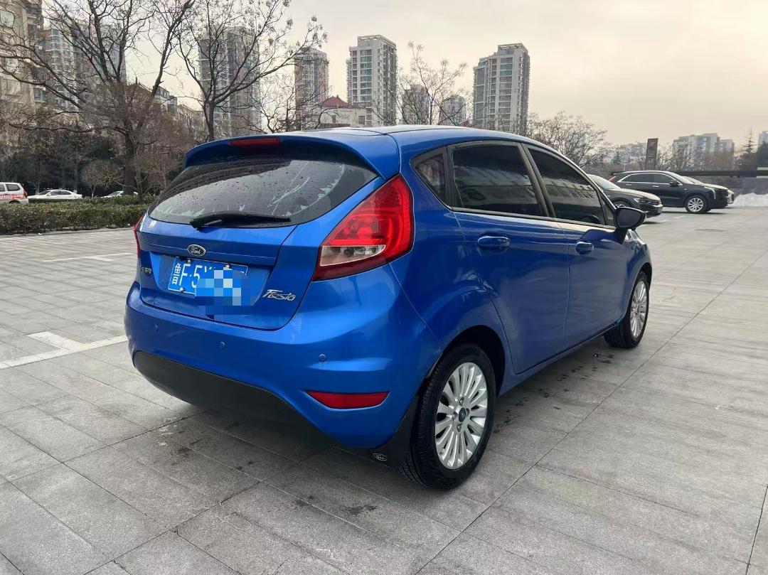 Ford Fiesta 2012 thumb 5