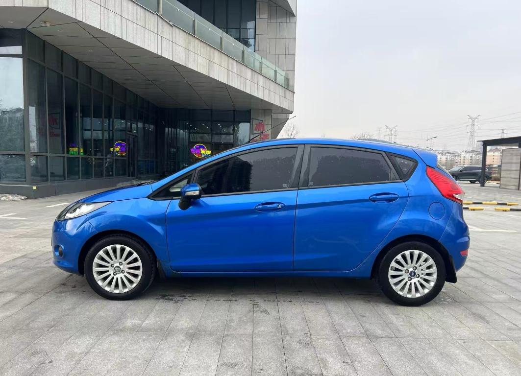 Ford Fiesta 2012 thumb 11