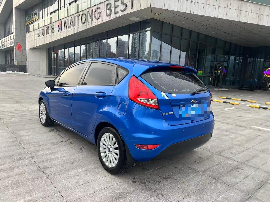 Ford Fiesta 2012 thumb 12