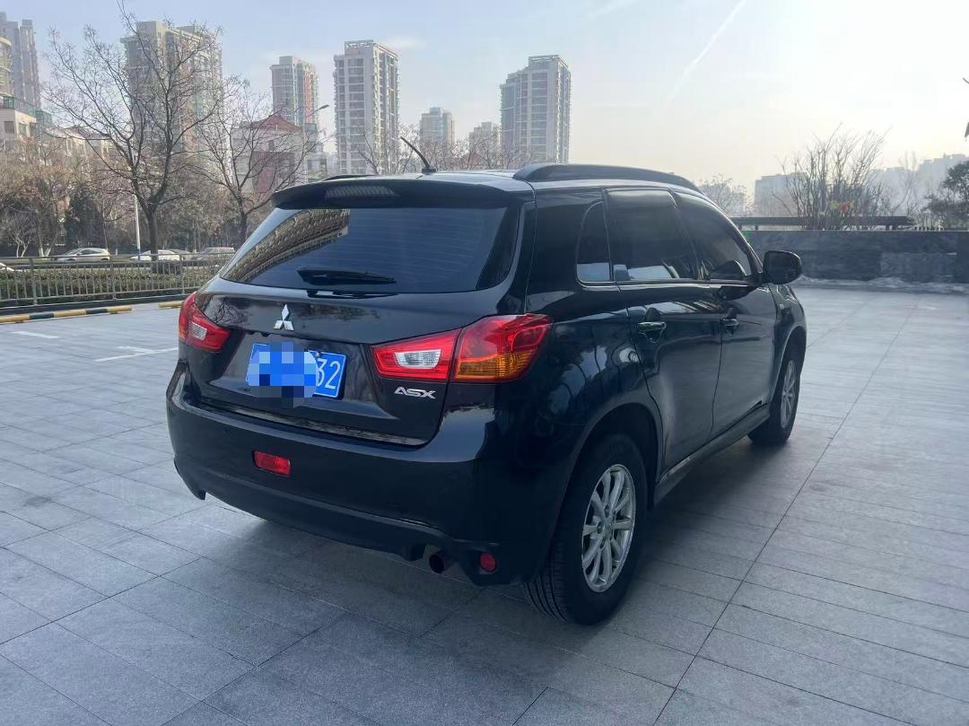 Mitsubishi ASX 2015 thumb 5