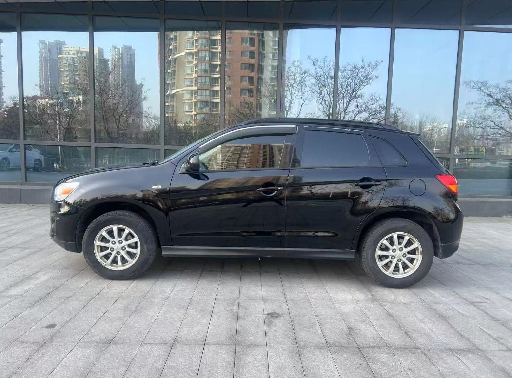 Mitsubishi ASX 2015 thumb 11