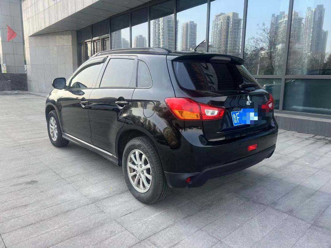 Mitsubishi ASX 2015 thumb 12