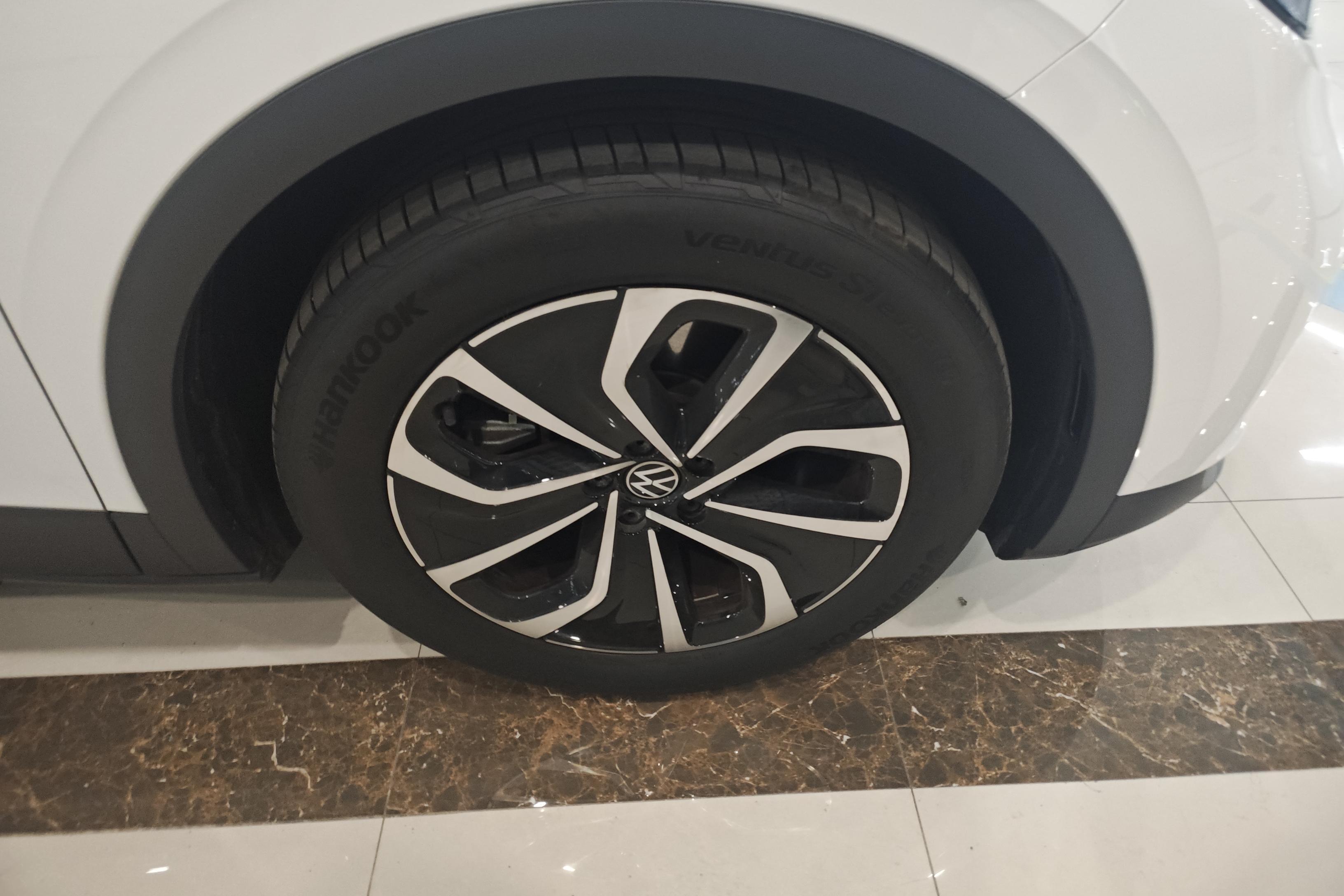 Volkswagen ID.4 2024 thumb 3