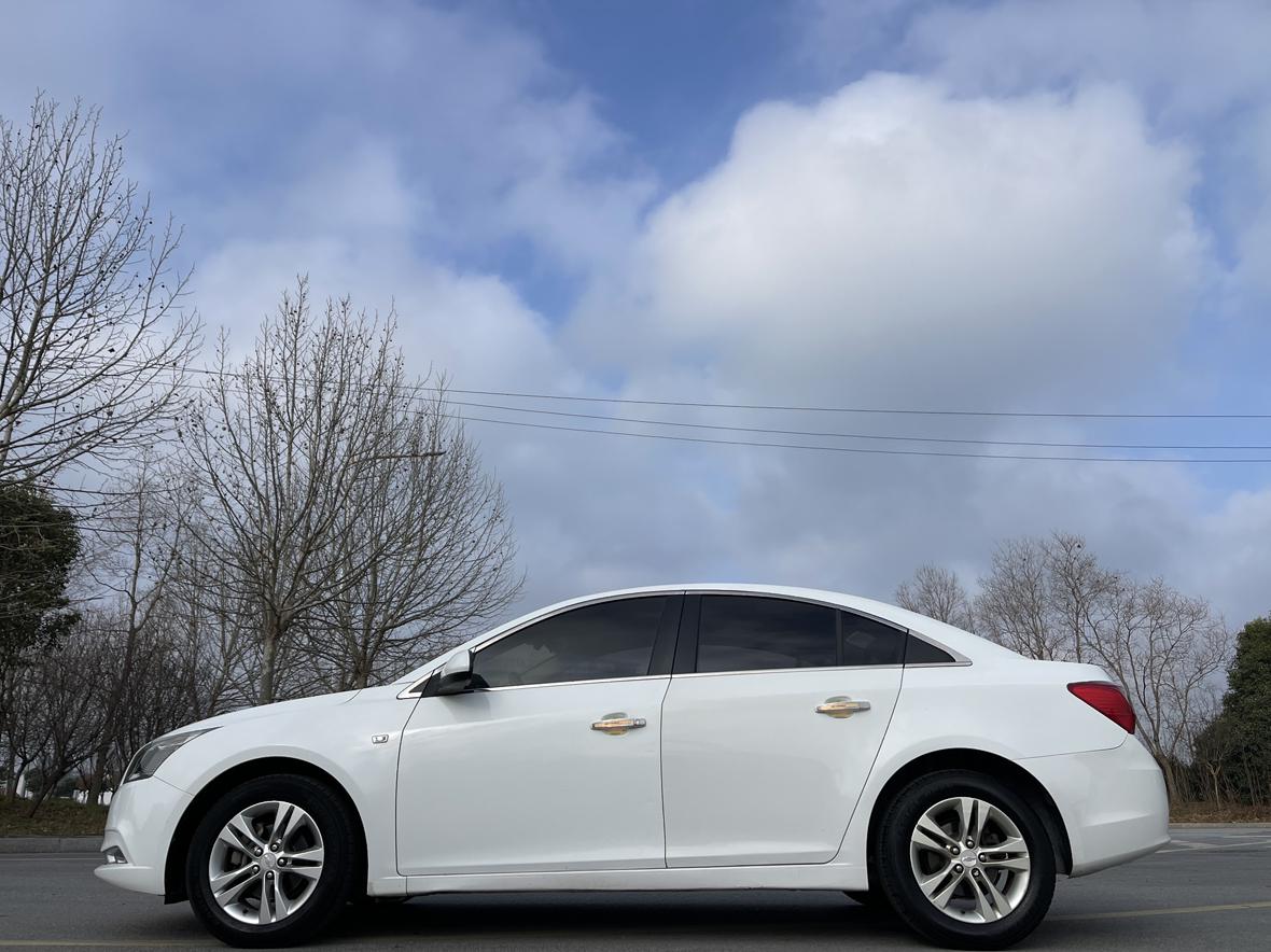 Chevrolet Cruze 2015 thumb 2