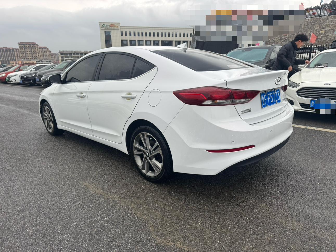 Hyundai Elantra 2017 thumb 2