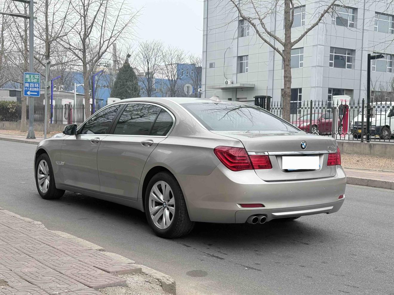 BMW 7 серии 2012 thumb 2