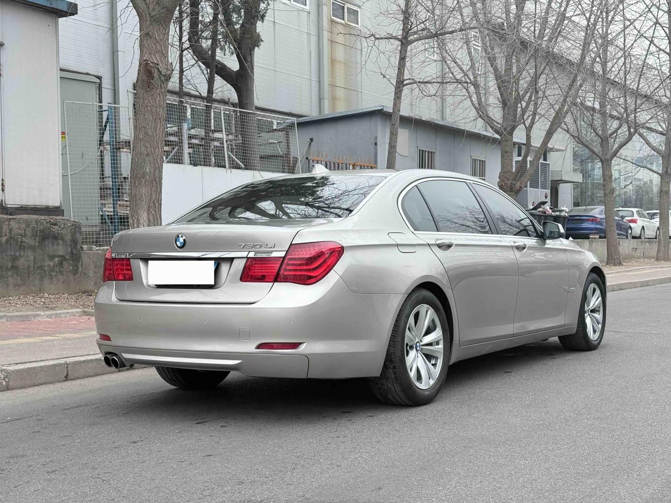 BMW 7 серии 2012 thumb 4