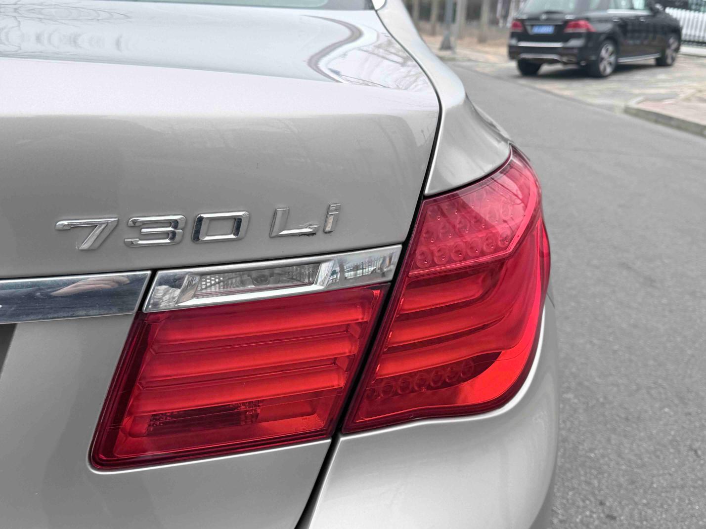 BMW 7 серии 2012 thumb 6