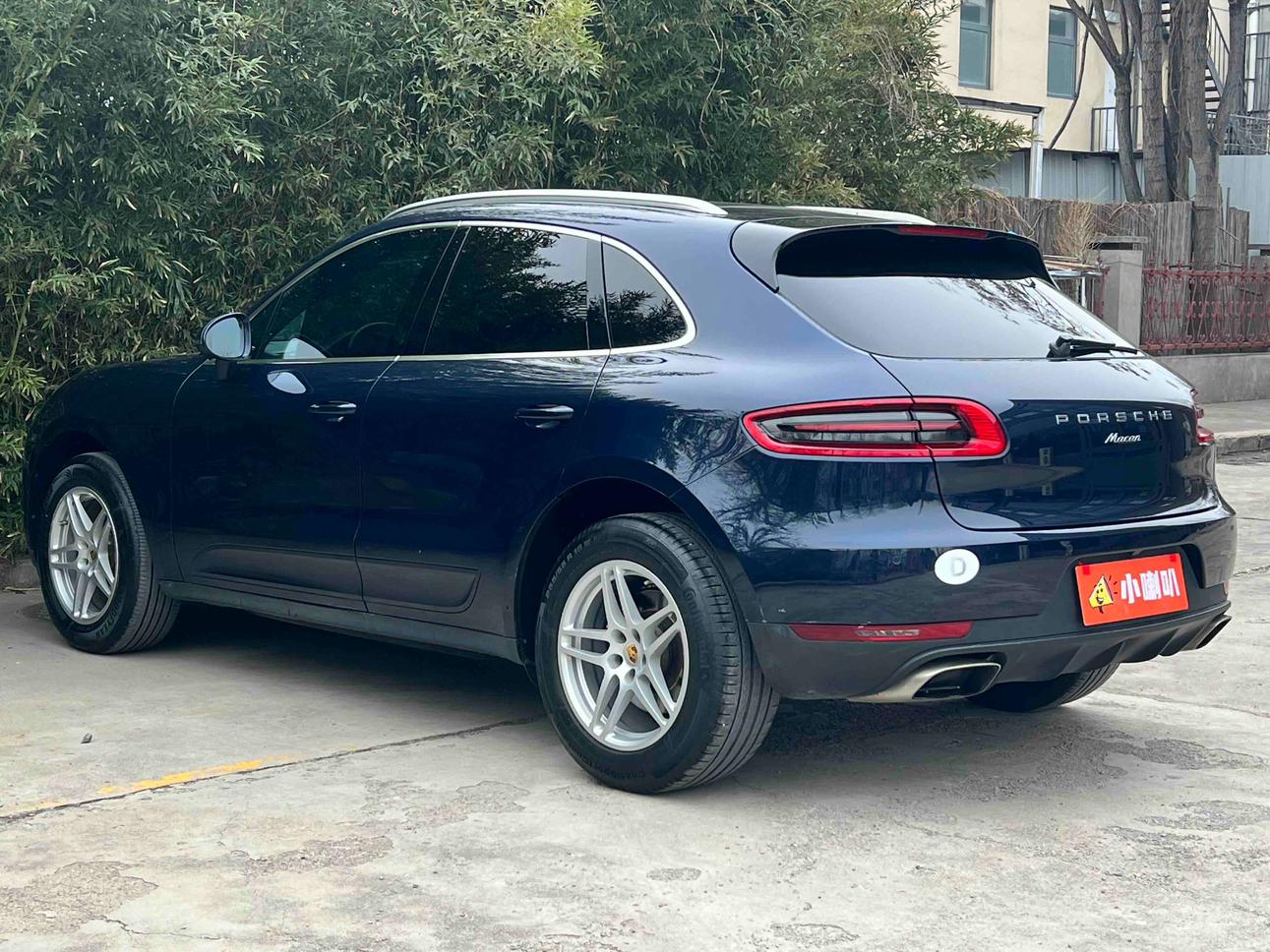 Porsche Macan 2016 thumb 2