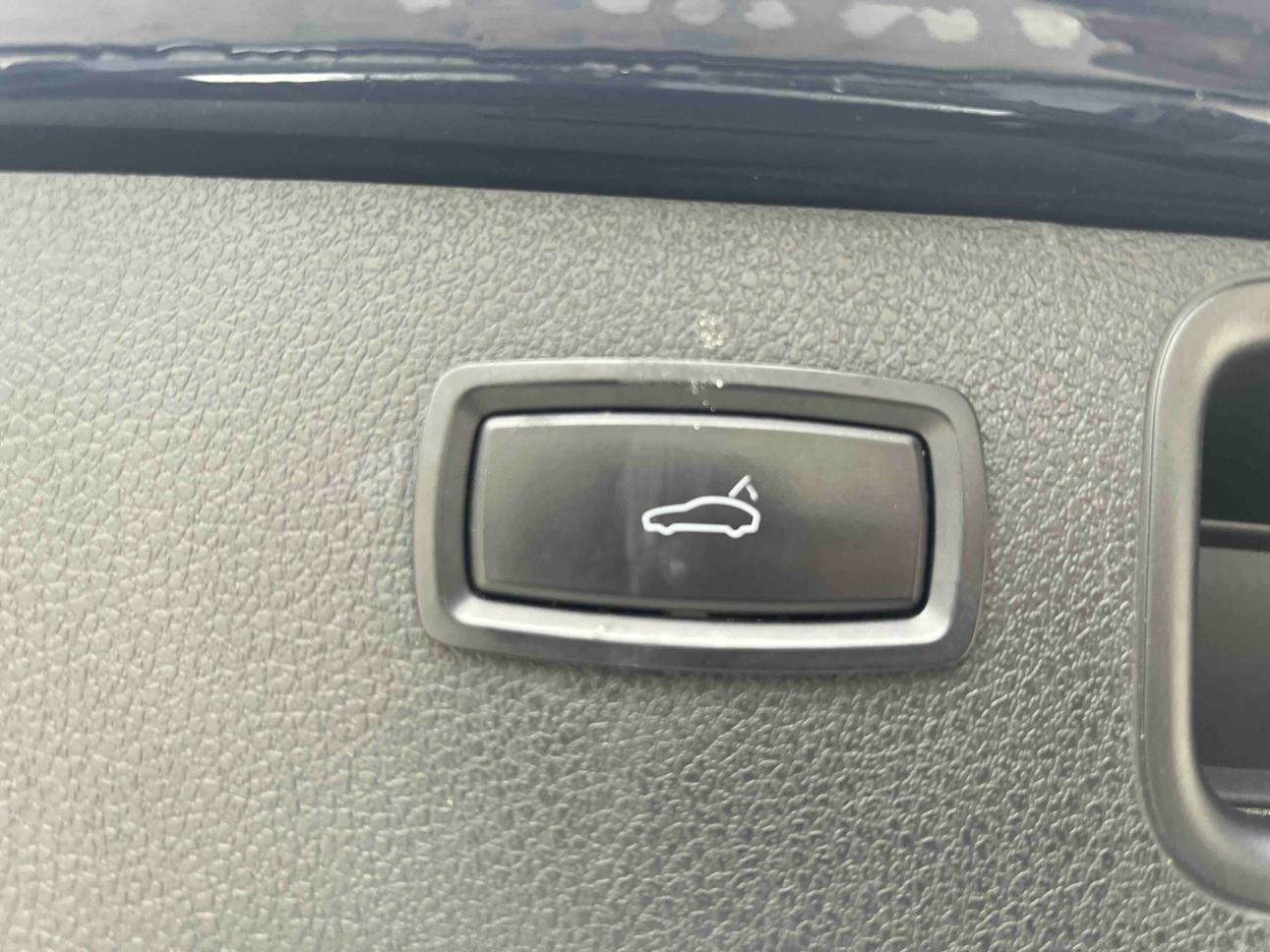 Porsche Macan 2016 thumb 6