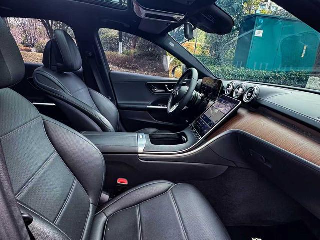 Mercedes-Benz C-Class 2022 thumb 4