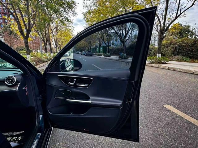 Mercedes-Benz C-Class 2022 thumb 5