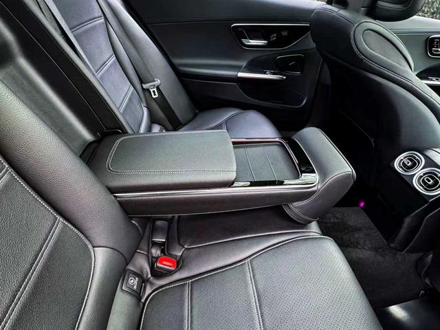 Mercedes-Benz C-Class 2022 thumb 11