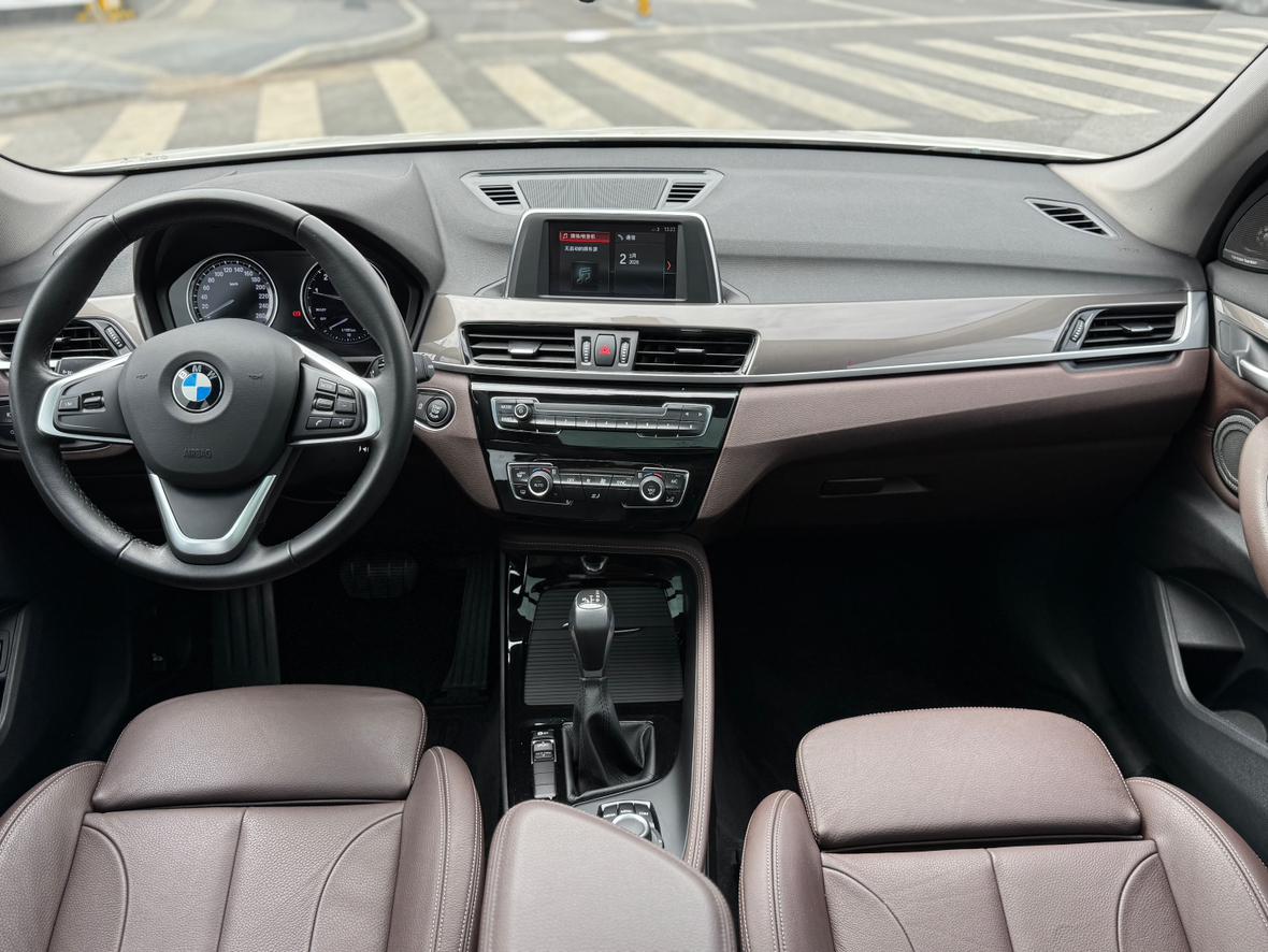 BMW X1 2018 thumb 3