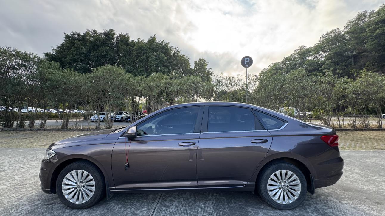 Volkswagen Lavida XR 2019 thumb 2