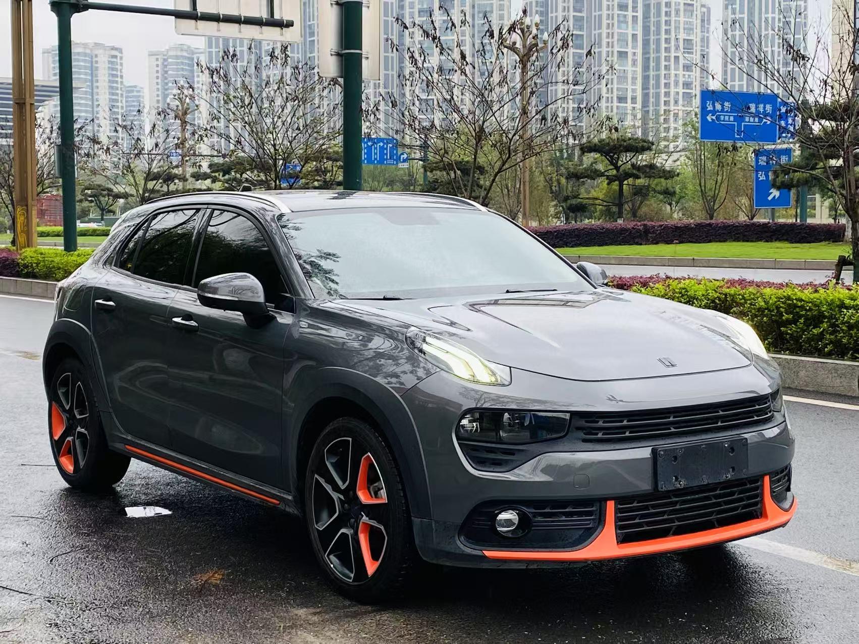 Lynk & Co 02 2019 thumb 10