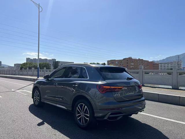 Audi Q3 2020 thumb 2