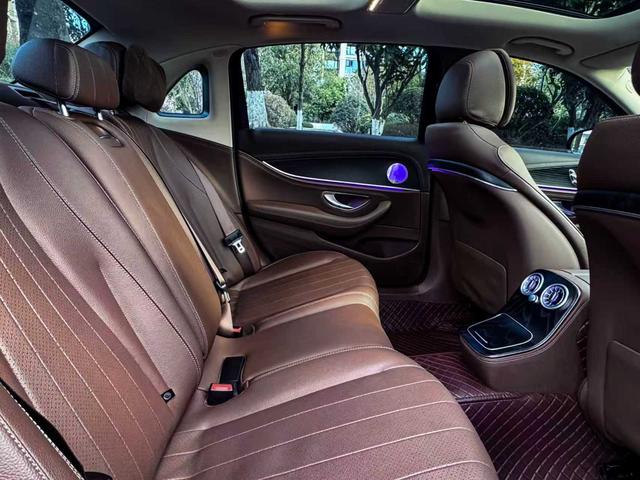Mercedes-Benz E-Class 2022 thumb 3